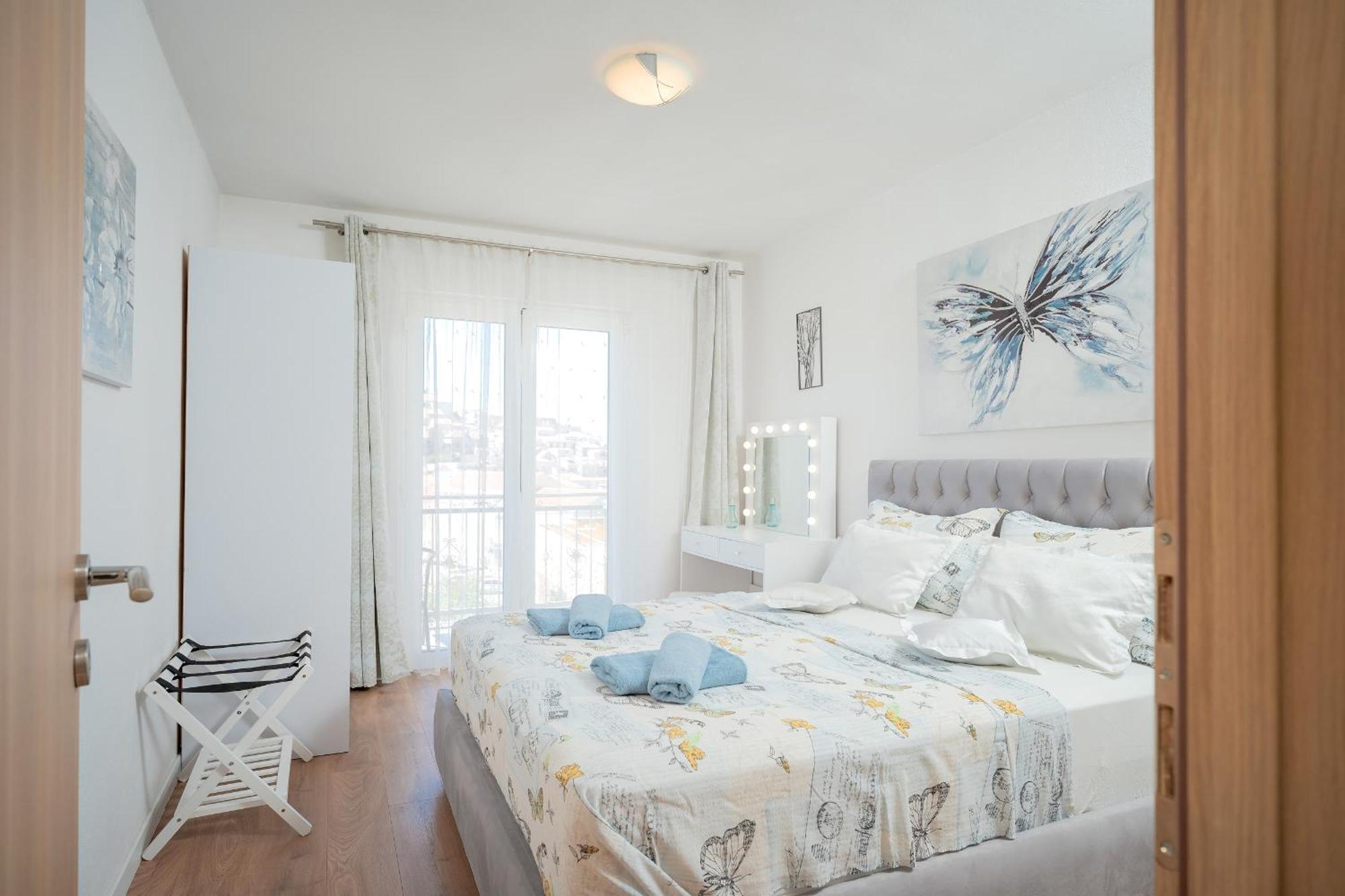 Apartments Edi - Zf Hvar ฮวาร์ ภายนอก รูปภาพ
