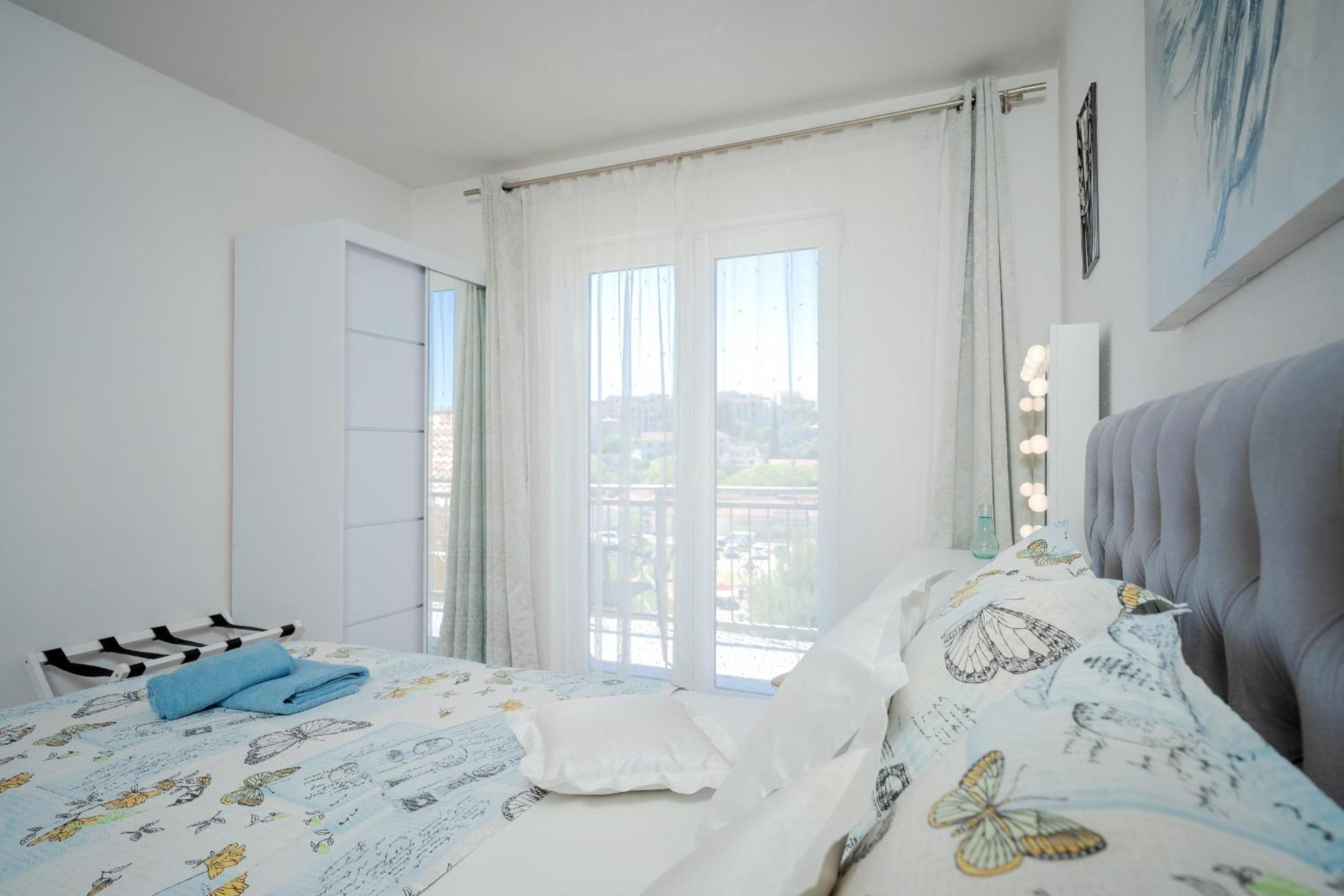 Apartments Edi - Zf Hvar ฮวาร์ ภายนอก รูปภาพ