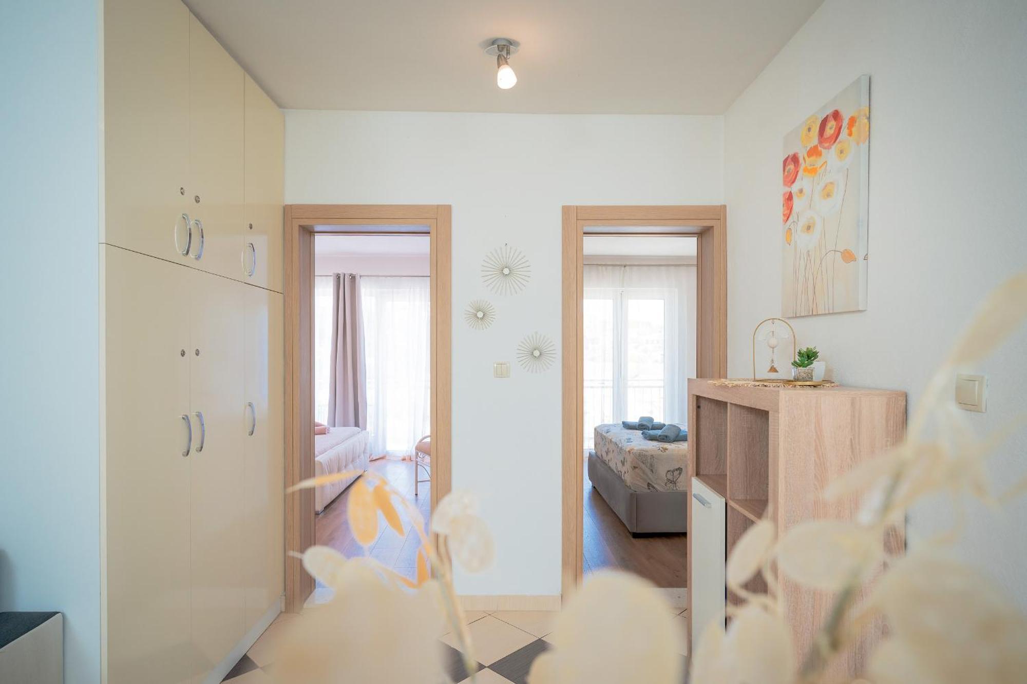 Apartments Edi - Zf Hvar ฮวาร์ ภายนอก รูปภาพ