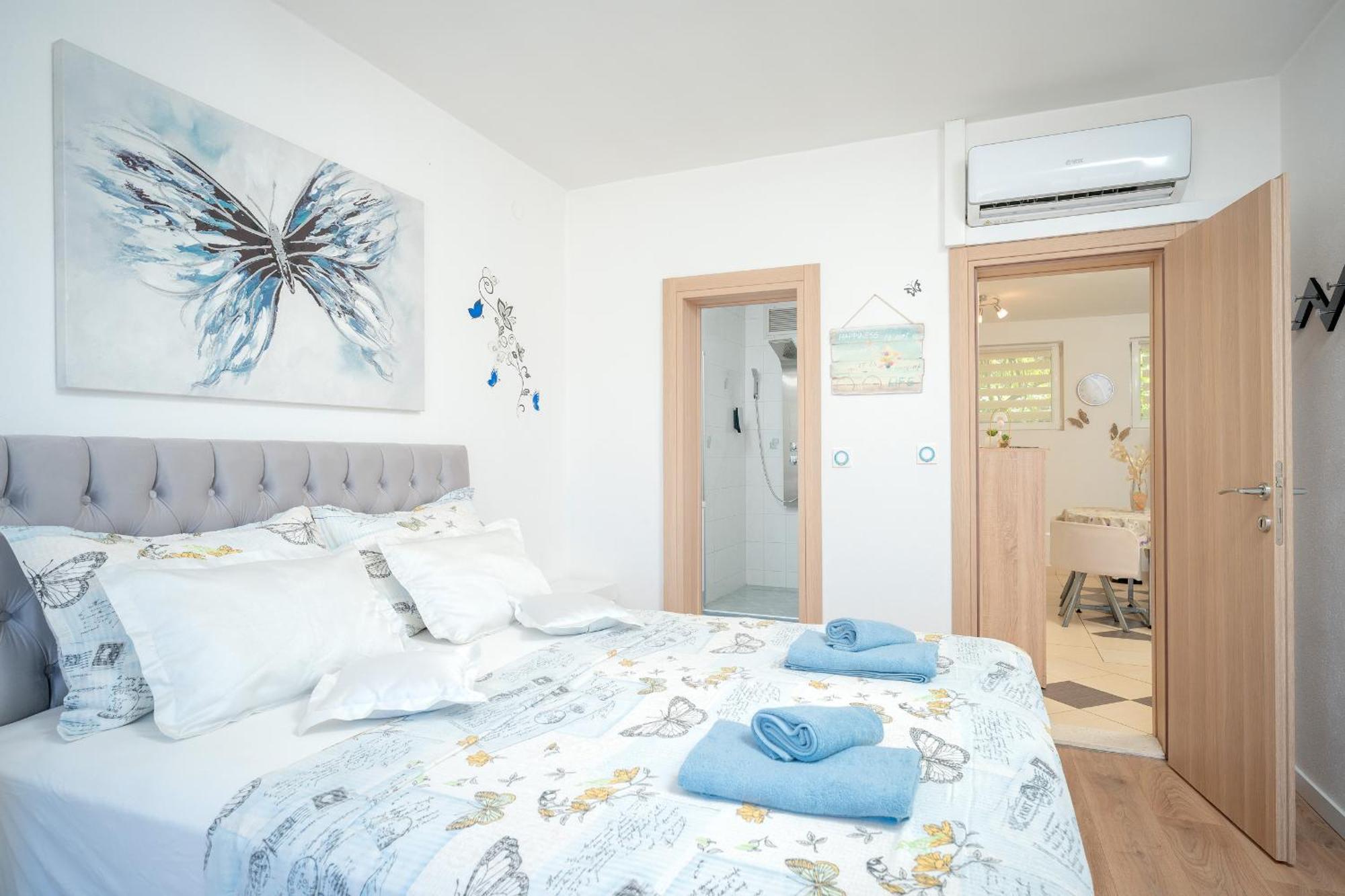 Apartments Edi - Zf Hvar ฮวาร์ ภายนอก รูปภาพ