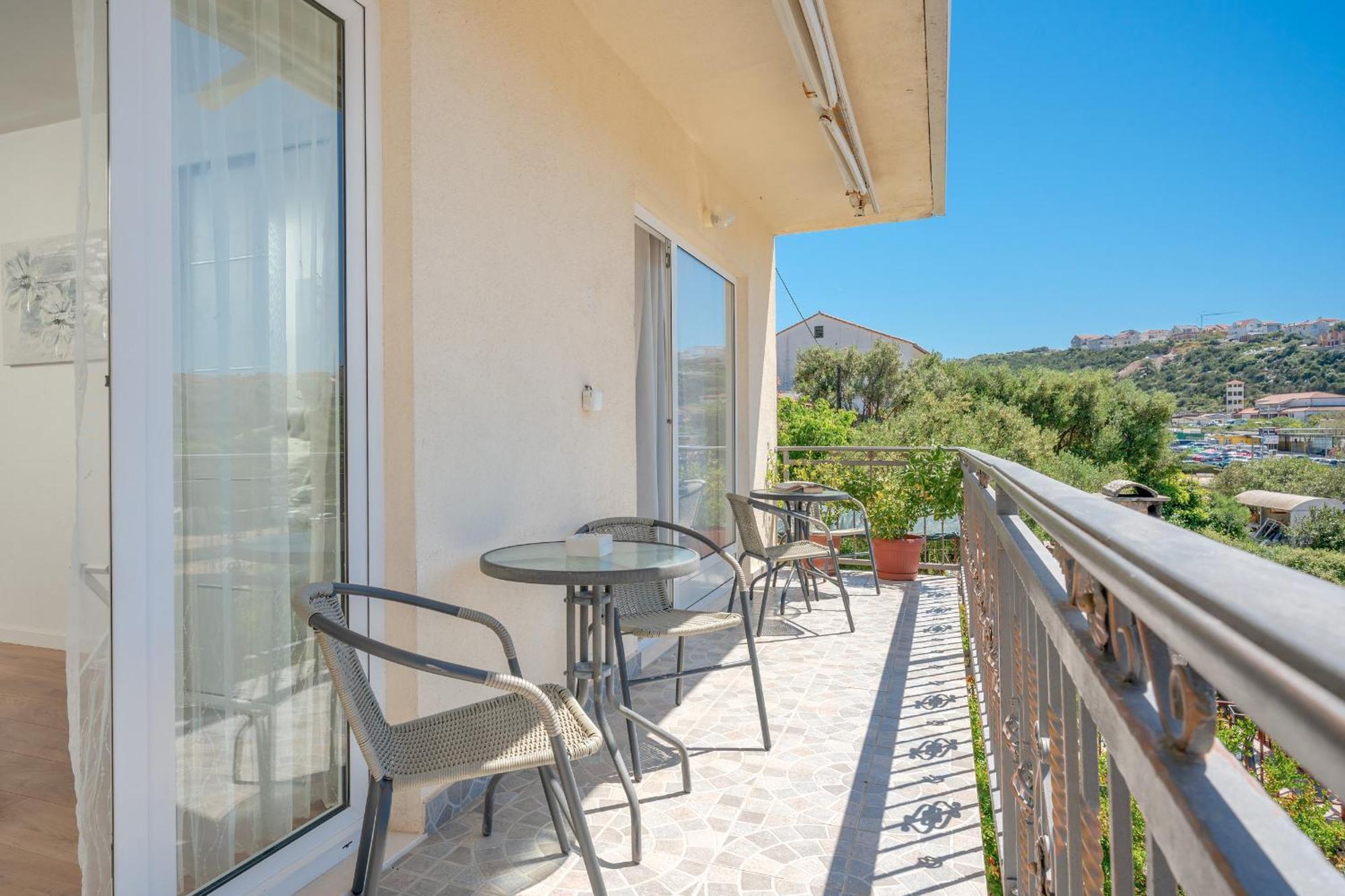 Apartments Edi - Zf Hvar ฮวาร์ ภายนอก รูปภาพ