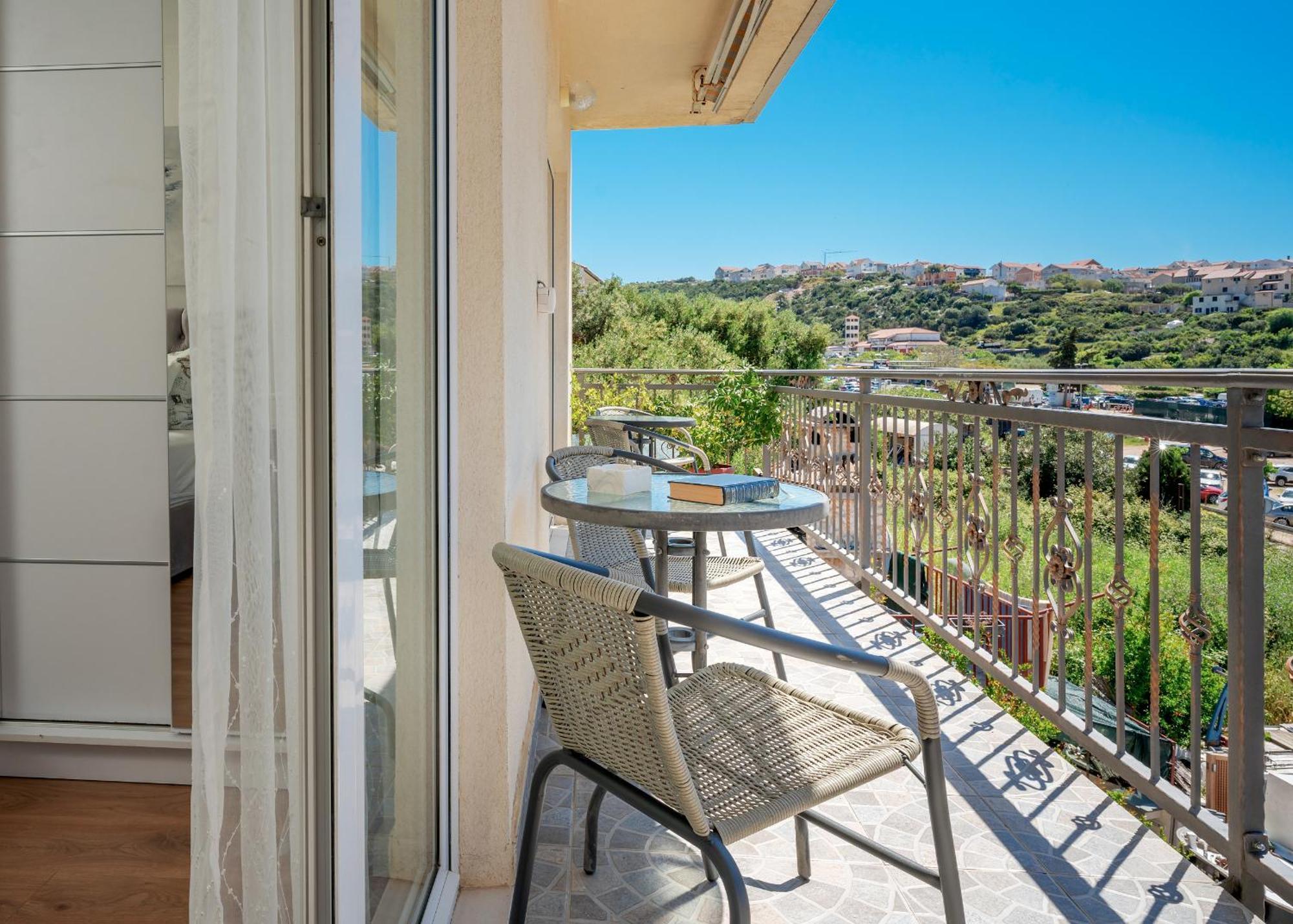Apartments Edi - Zf Hvar ฮวาร์ ภายนอก รูปภาพ